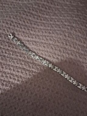 Men's Silver Stainless Steel Link Bracelet - Sleek Puzzle Link Design
